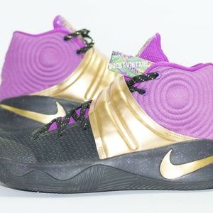 2012 Nike ID Kyrie 2 PE Custom Supreme Mens 12.5